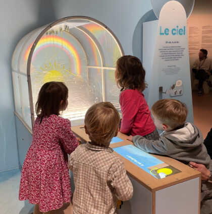 Transparence : Dispositifs à manipuler pour une exposition au Grand Palais